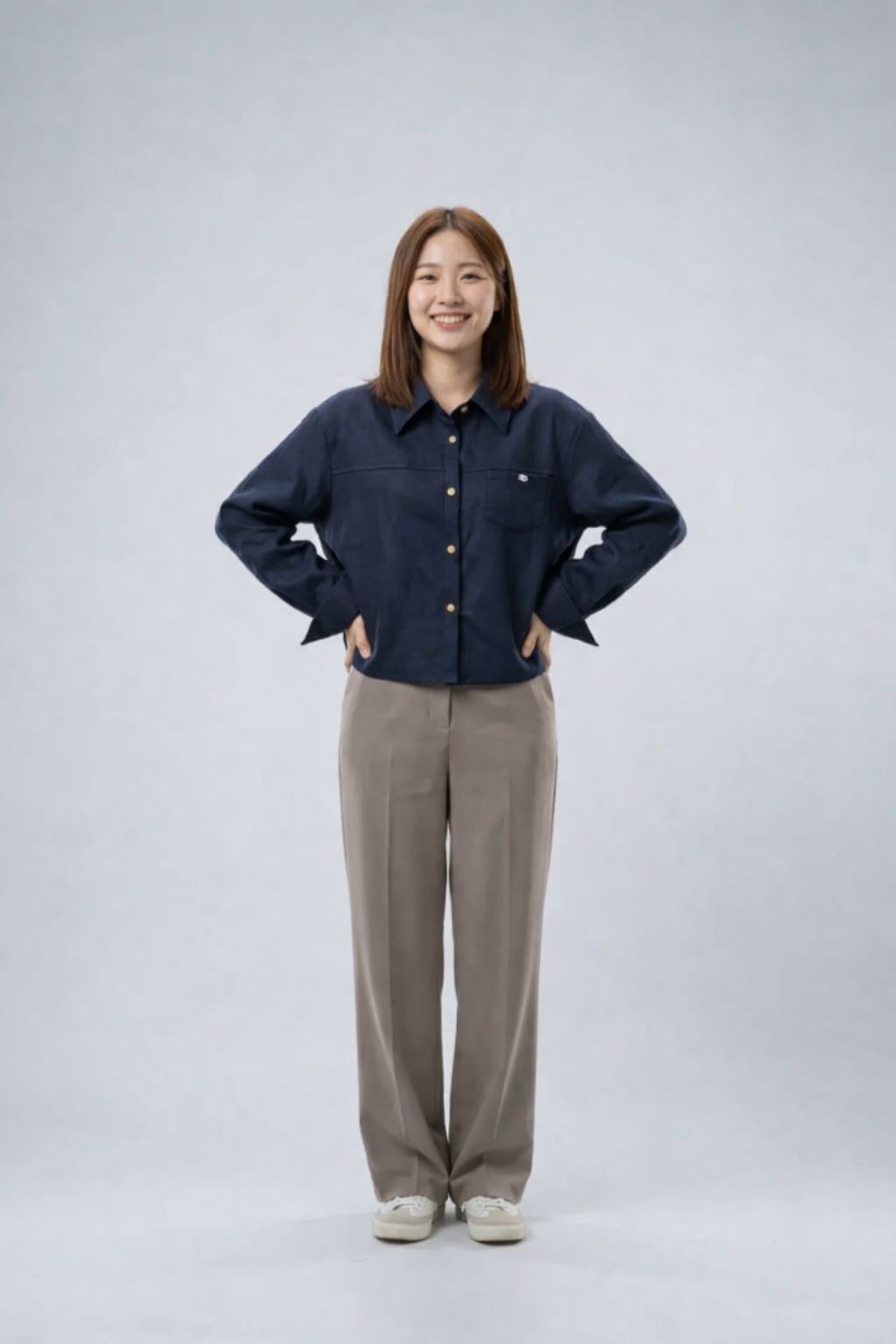 AI로 생성한 코튼 셔츠 자켓 모델컷 이미지