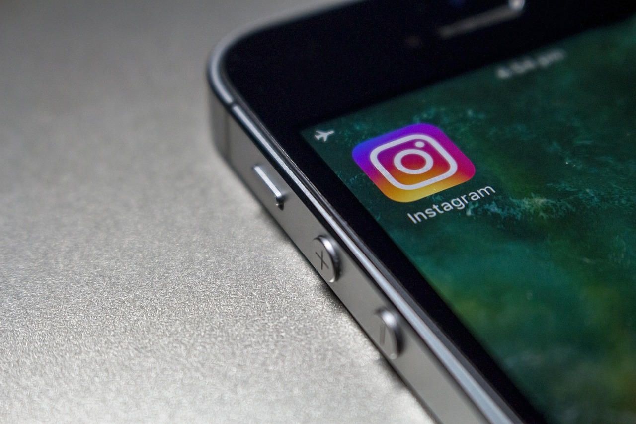 How to Download Instagram Photos and Videos with Python